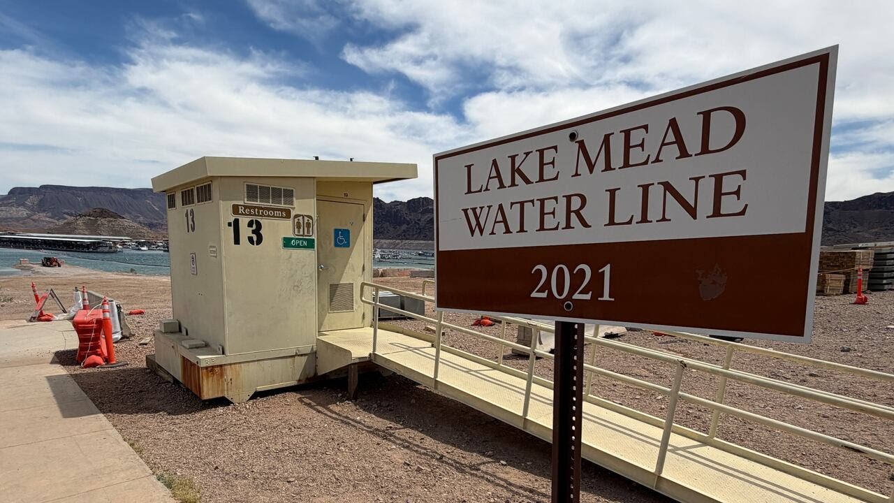 Уровень воды в озере Мид с марта упал более чем на 6 футов, приблизившись к рекордно низкому уровню.