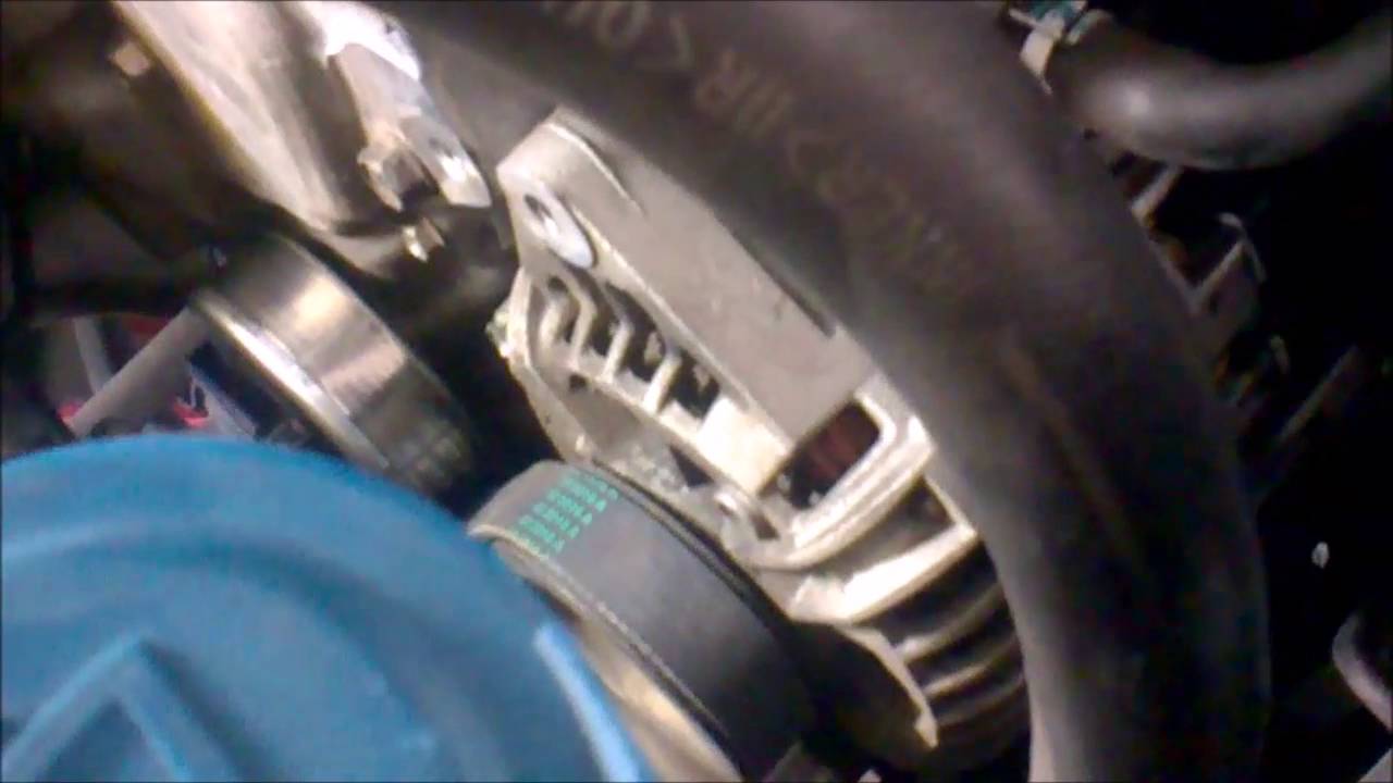 Substituição da correia de acessórios e rolamento da polia esticadora Honda Fit 2007