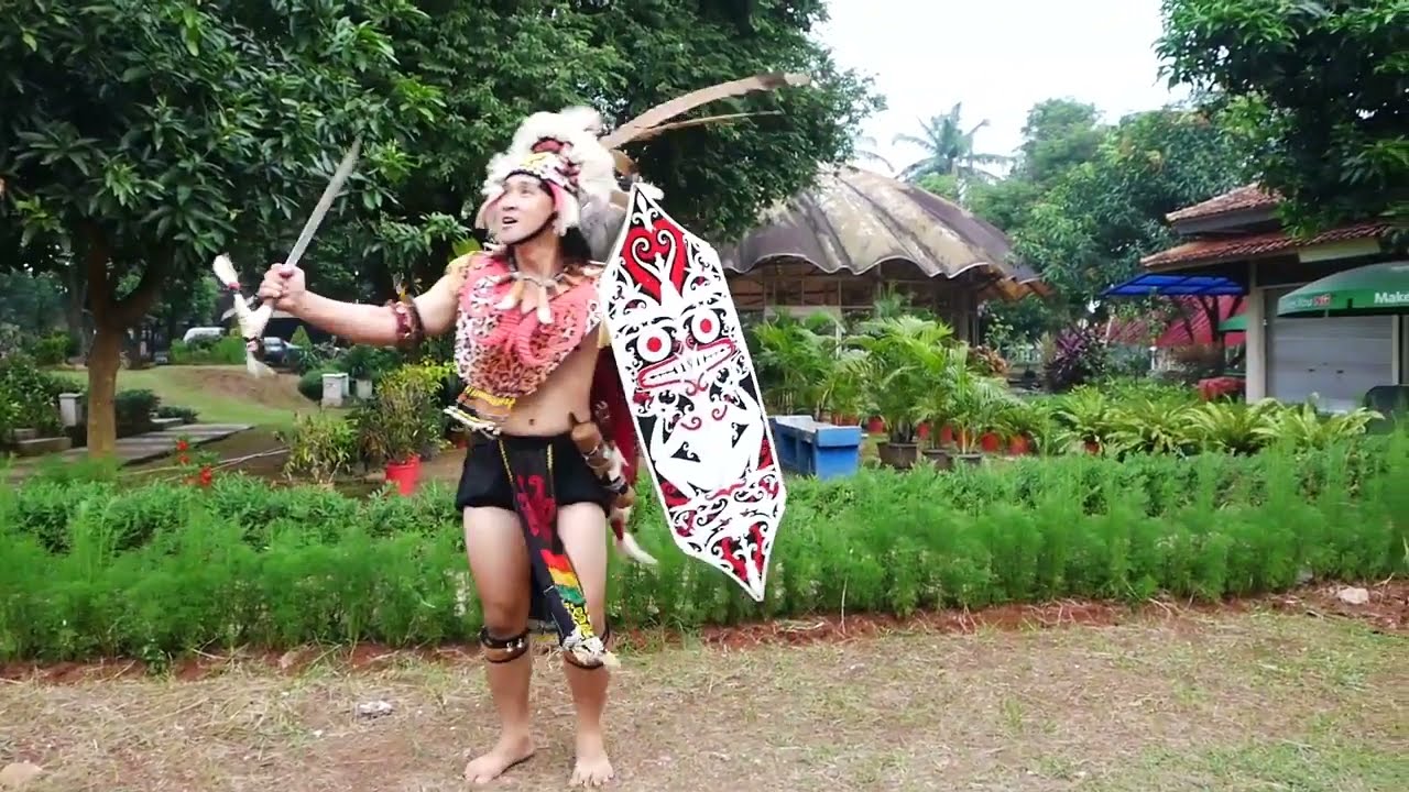 Tarian demanai makang kenyah