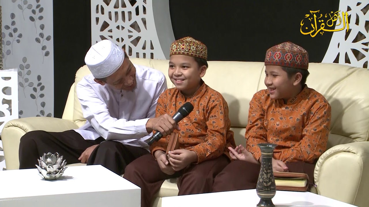 برنامج(صغار لكنهم كبار) مع الحافظين كامل رمضان ومحمد أكبر- من إندونيسيا -تقديم د.أنس كرزون