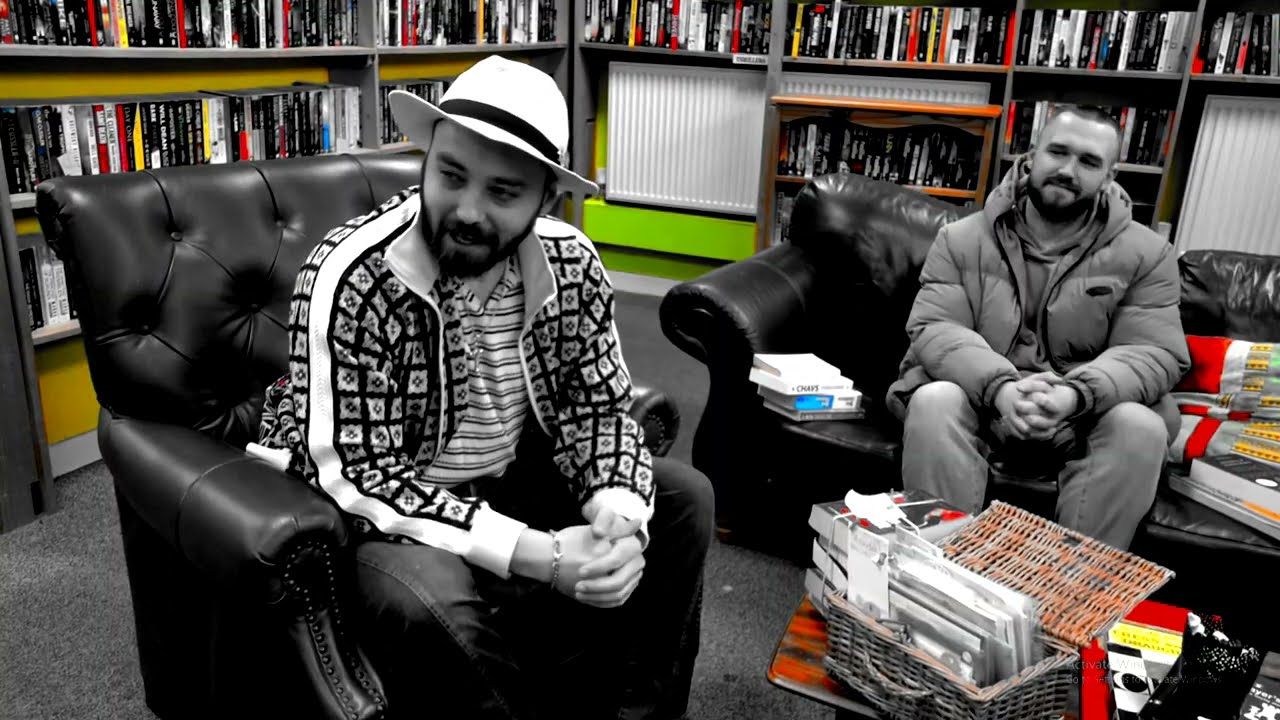 False Online Narratives - Are Books The Solution? (Featuring @cigssssss)