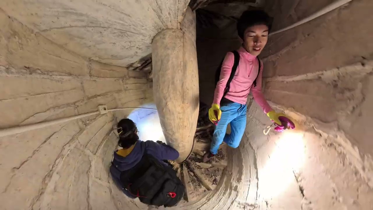 Spiral Staircase: Into the Bunker 中國內地特色螺旋梯防空洞