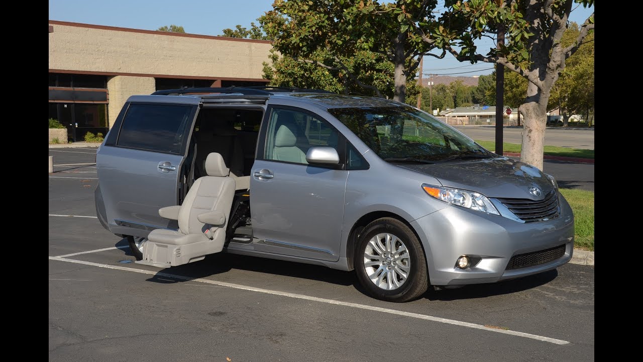 Tour the 2017 Toyota Sienna XLE with Toyota Moblity Package!