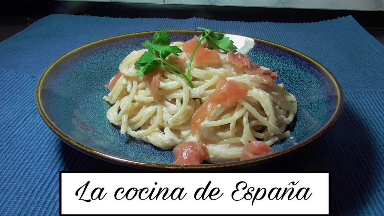 PASTA CON SALSA DE SALMÓN