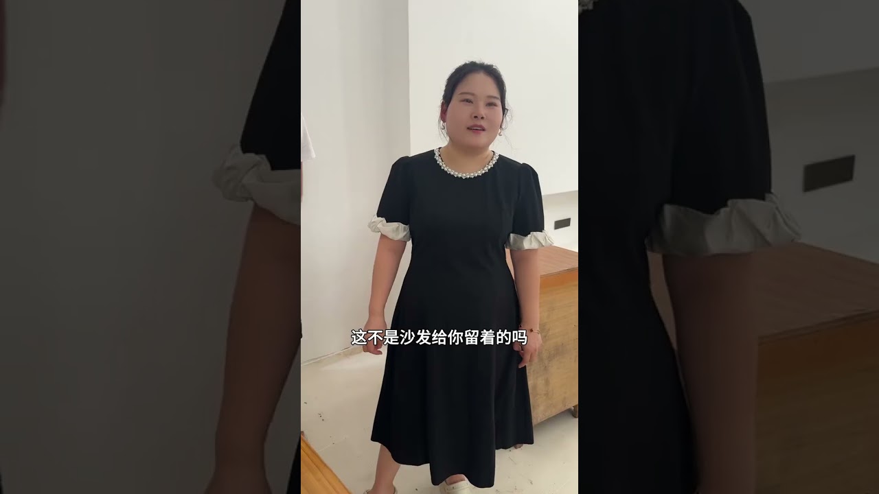 老房子落成旧家具却沾了岁月的霉。都说该扔了，可我知道，那些带着潮气的痕迹里藏着家人围坐的暖、留着这有点“旧味道”的家具，就像把回忆安在了新家里岁岁都能看见从前。#乡村生活家 #新农人计划2025