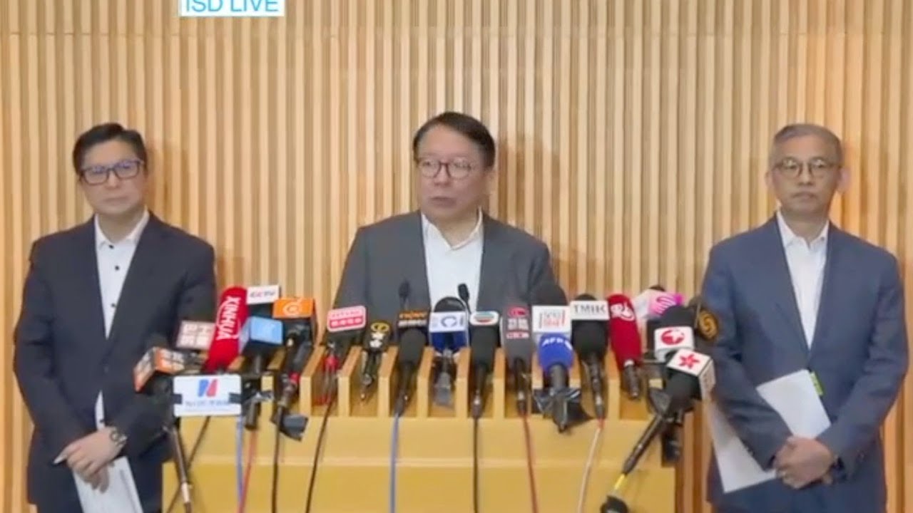 政府改稱棚網「不達阻燃標準」，陳國基無回應是否執法不力、有無官員須問責。被問民建聯黃碧嬌是否受查對象？鄧炳強指不論身份有證據即拘捕。