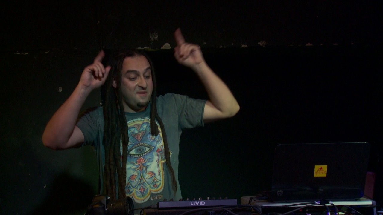 Pablo Raster - live dub session #19 - Empire Dub remix (original song by Radikal Guru)