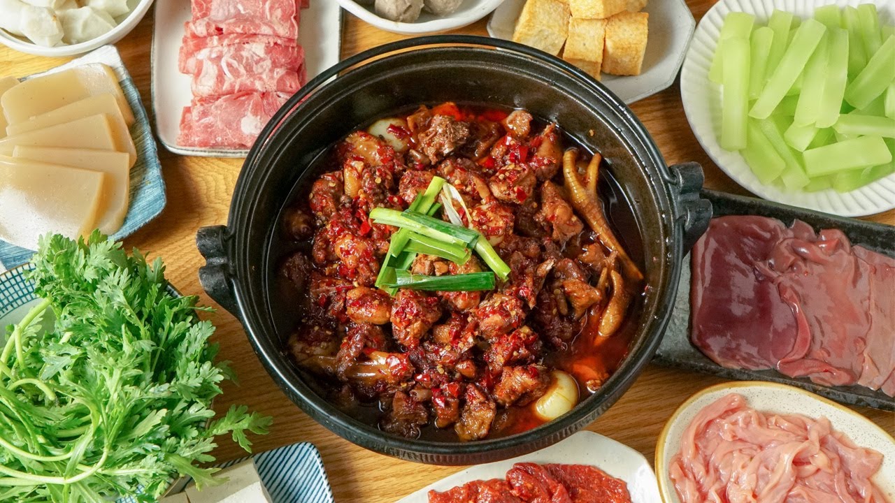 Spicy Chicken Hotpot 辣子雞火鍋 | 笑死，這一鍋全是辣子，找不到雞。好久沒辣得那麼舒坦了。【日食記Sean's Kitchen】