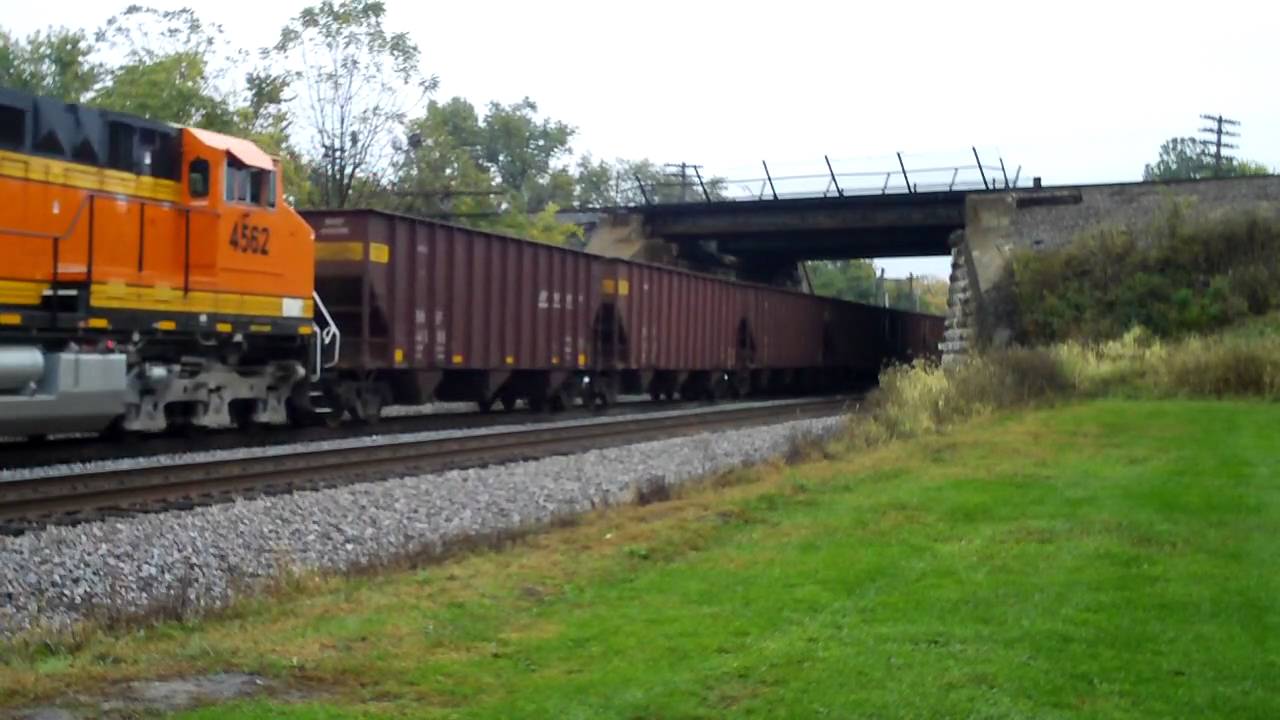 BNSF 4564 Taconite Train on Chili Sub