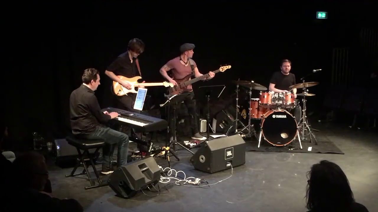 Alyn Cosker Group playing 'The Adventures of Feskelar'.