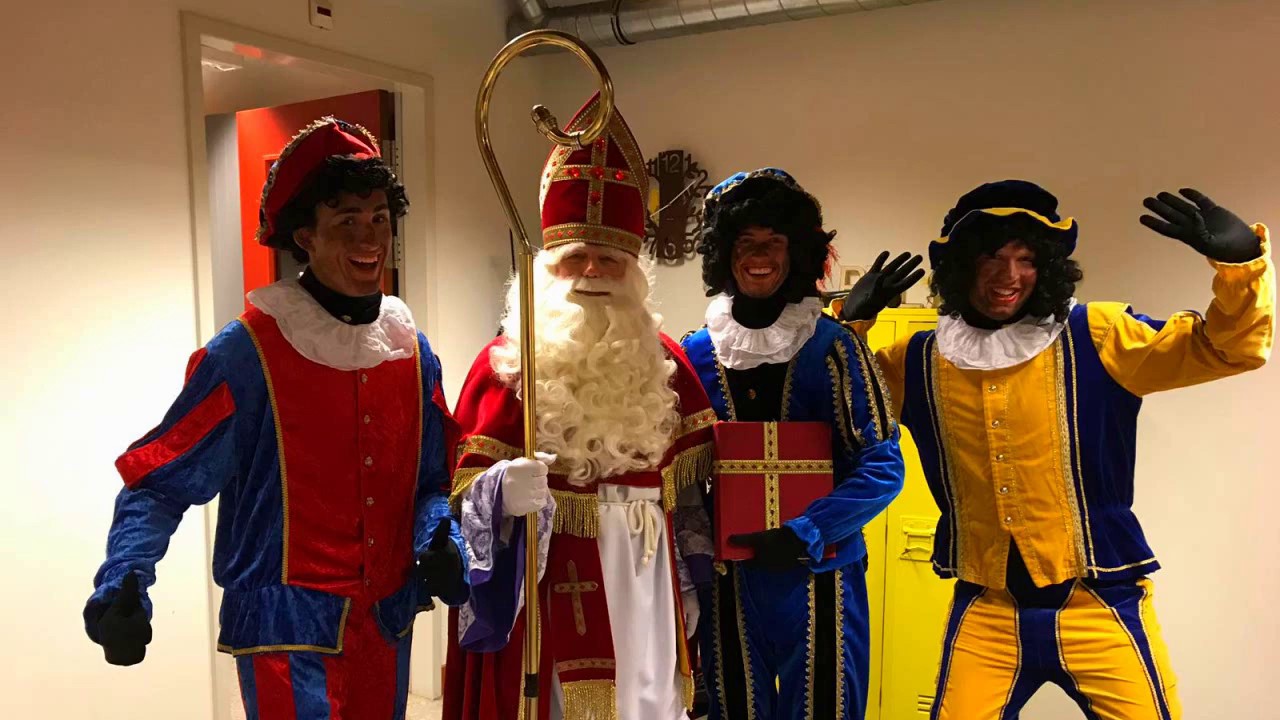 Sinterklaas bezoekt de St. Dominicusschool