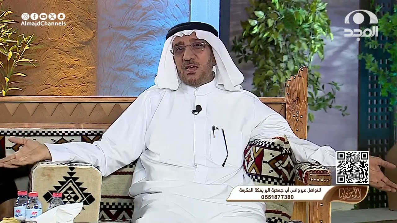 رجل يوزع مساعدات على فقراء وبعد نهاية التوزيع جاءت امرأة تبكي واللي صار عجيب!  عبدالله الدرع