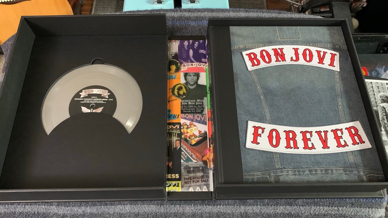 Bon Jovi: Forever (Deluxe Signed Edition) 