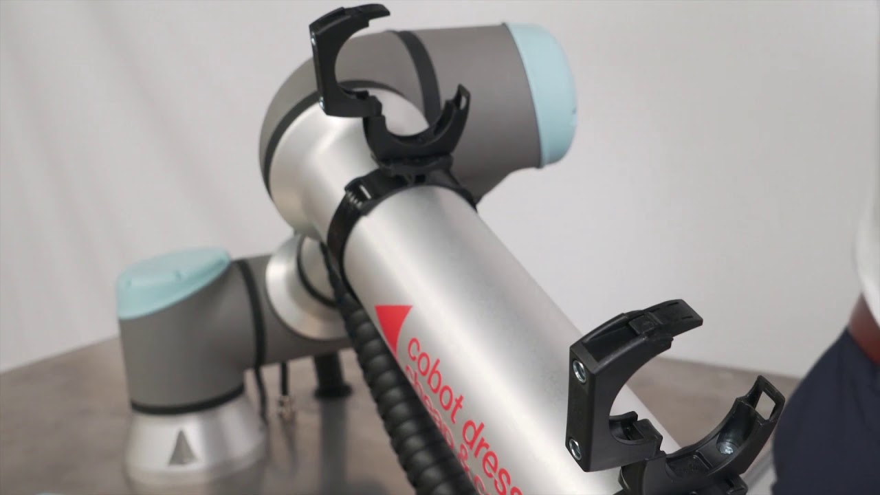igus triflex COBOT TR COB assembly
