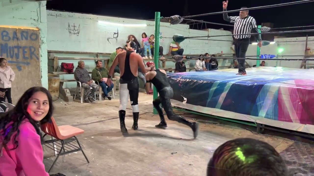 Lucha libre Arena Morales/ Guerrero Escarlata VS Flayer Boy 🇲🇽