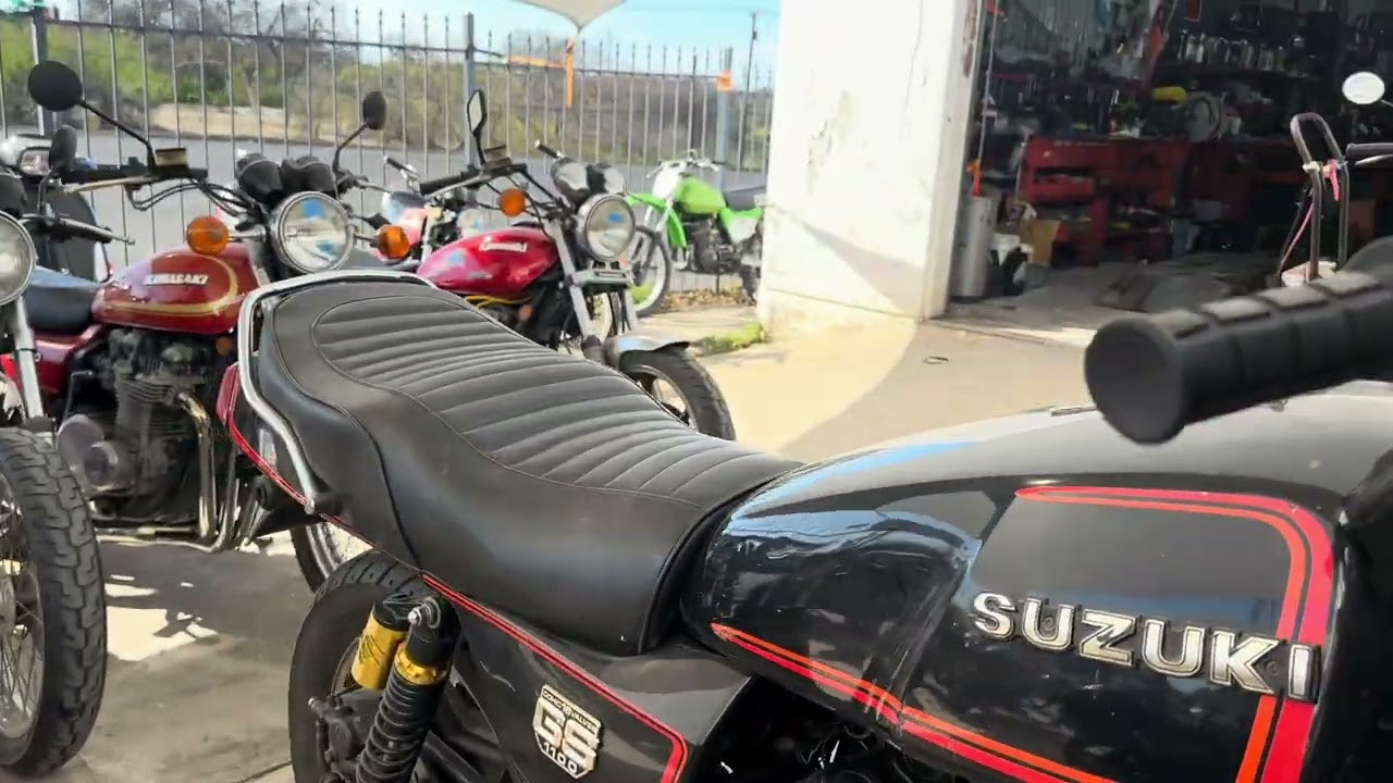 Продаются «найденные в сарае» классические мотоциклы Suzuki GS.
