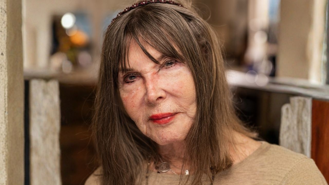 Lee Grant Lived A Double Life For Years, And No One Knew&mdash;Until Now