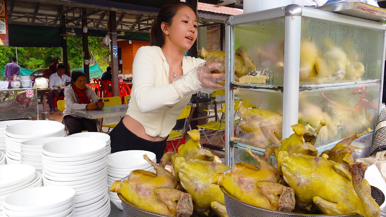 Must TRY it Before Going to SEE One of the Most Popular Sunsets in the World | Chicken Rice Porridge