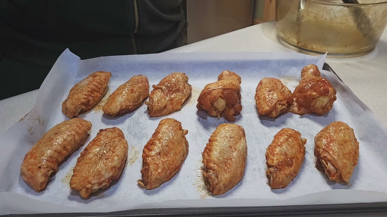 HONEY GARLIC WINGS 