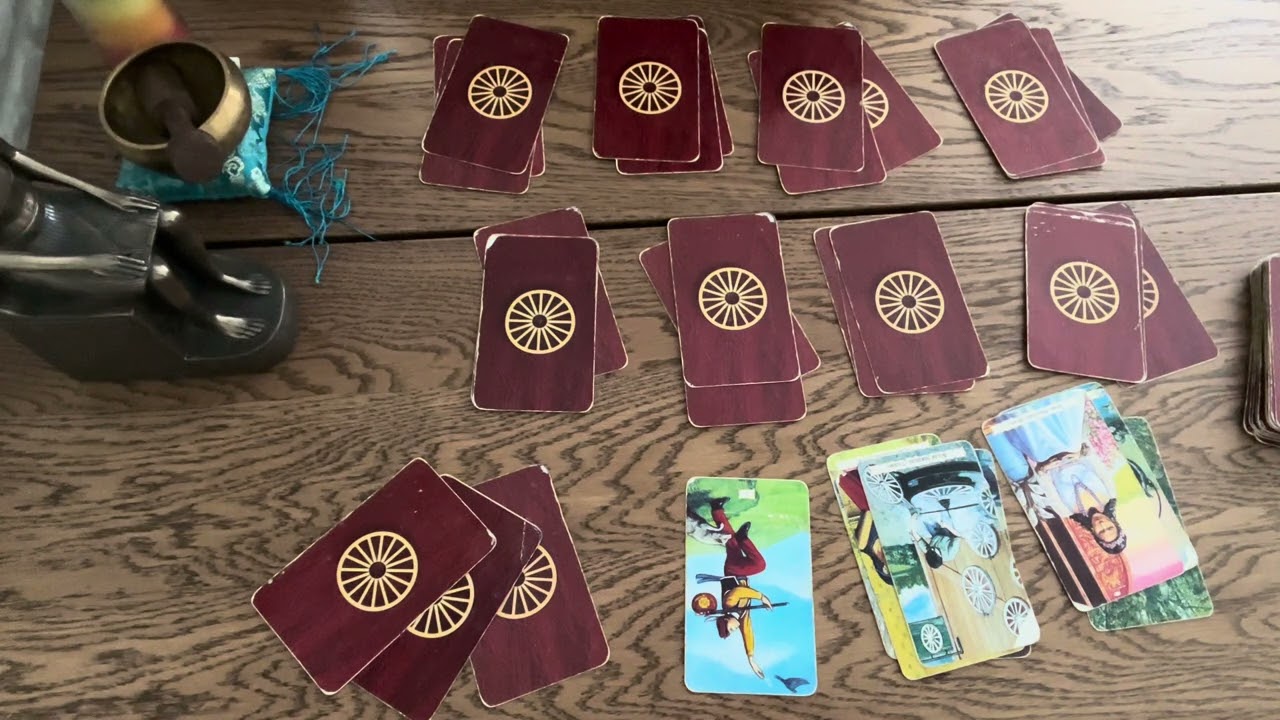 Yasak aşk ( üçlü ilişki ) Tarot açılımı