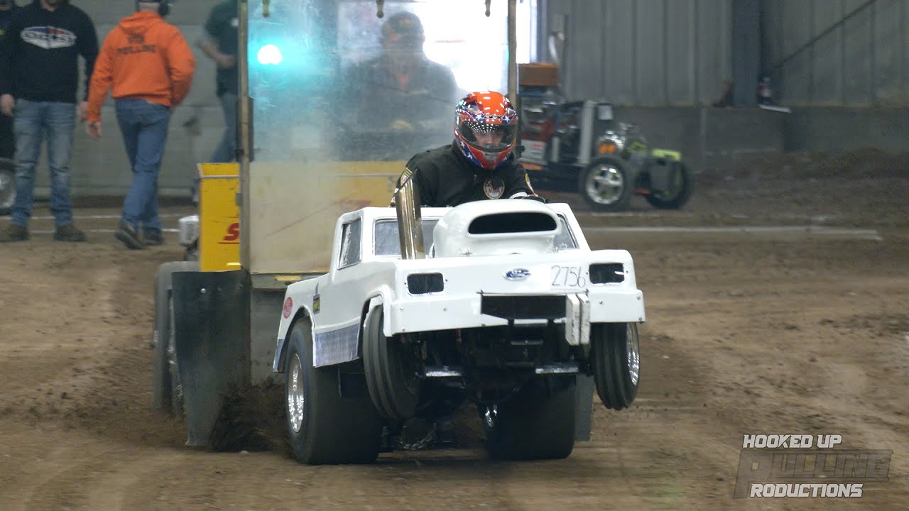 Tractor & Truck Pulling 2022: 1250 Super Mod Tractors Pulling at the Midwest Spring Super Pull