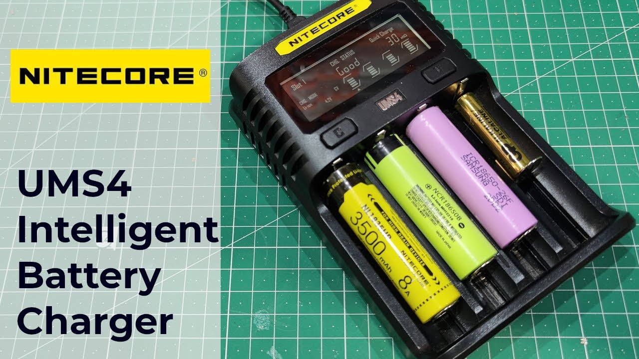 Многоаккумуляторное зарядное устройство Nitecore UMS4 мощностью 18 Вт (Извините за фокусировку!)