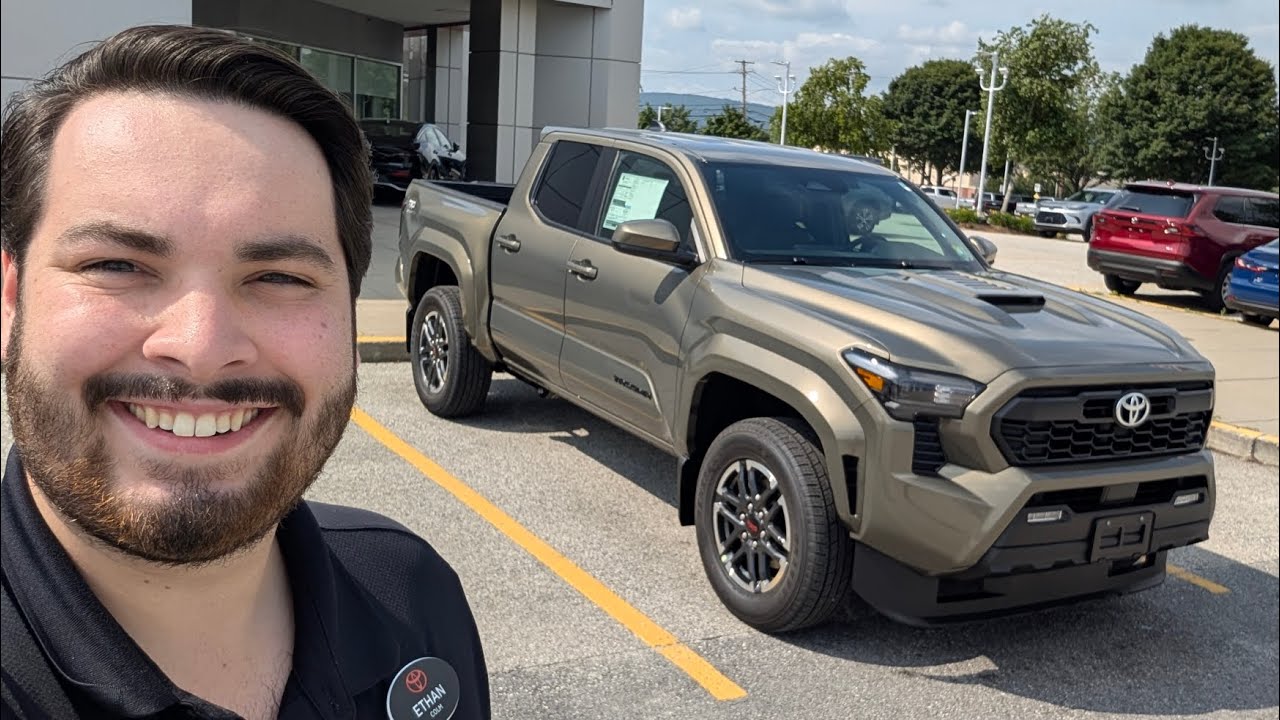 2025 Toyota Tacoma TRD Sport in Bronze Oxide