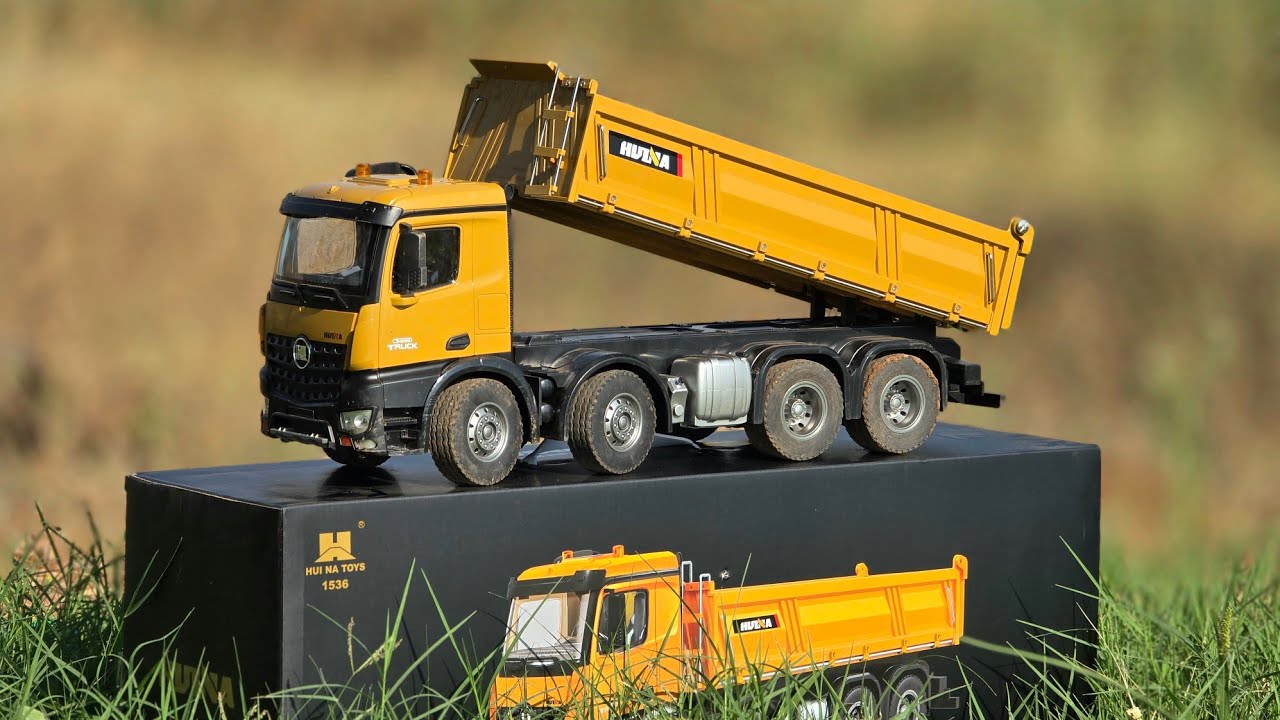 This RC Dumper Truck 🚚 Works Like a Real One | Huina 1536 Unboxing And Power💥 Testing