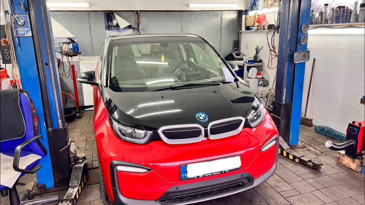 How to replace a damaged folding exterior mirror BMW I3