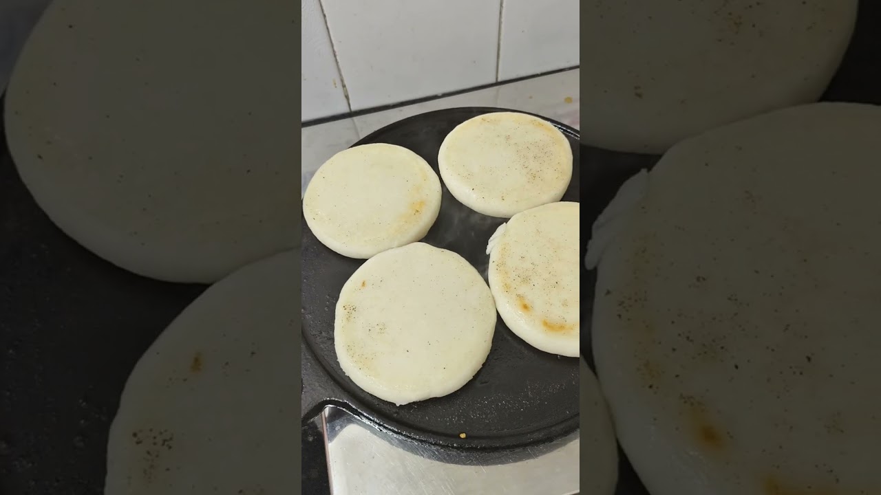 ഇന്നത്തെ നോബ് തുറന്നിട്ട് കഴിക്കാനുള്ള  ഫുഡ്‌ 🥰🥰🥰