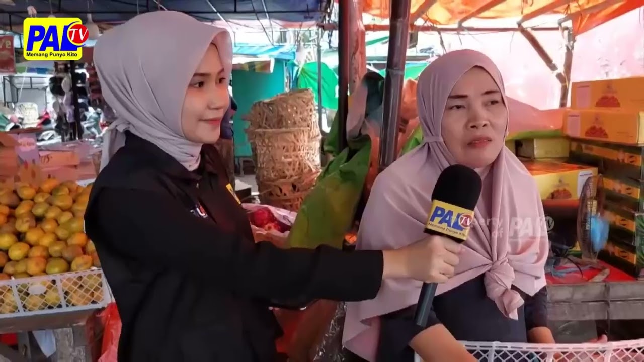 PENJUALAN KURMA DI PASAR 10 MENURUN