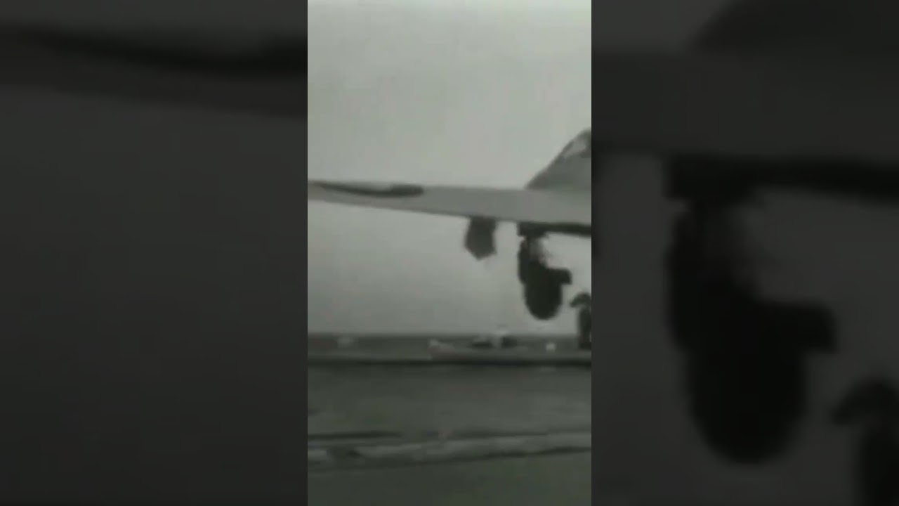 The first British jet to land on an aircraft carrier #vampire #royalnavy #aircraftcarrier