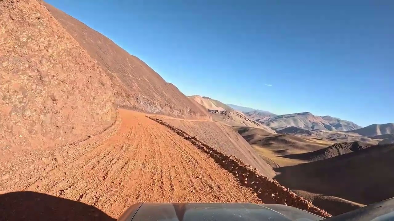 Los Altos Andes Riojanos, bajando por la ruta 76 hacia el este.#larioja #aventura #travesia #nature