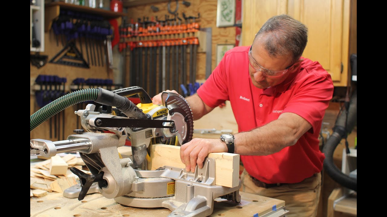 DEWALT 20V Cordless 7 1/4 Inch Miter Saw DCS361
