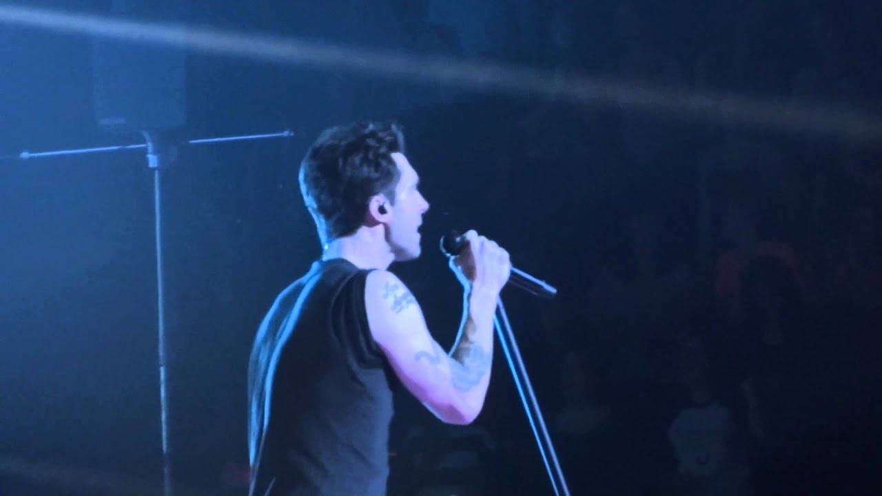 Maroon 5 Love Somebody Live Montreal 2013 HD 1080P