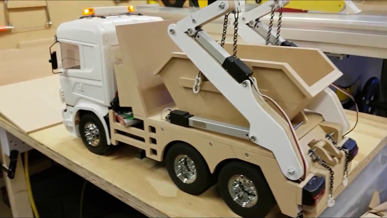 Radio Controlled, Tamiya Scania, The Skip loader truck cont. Some skip hauling!