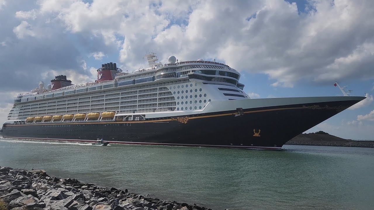 Disney Fantasy Cruise Ship (With Musical Horns) - Port Canaveral, FL