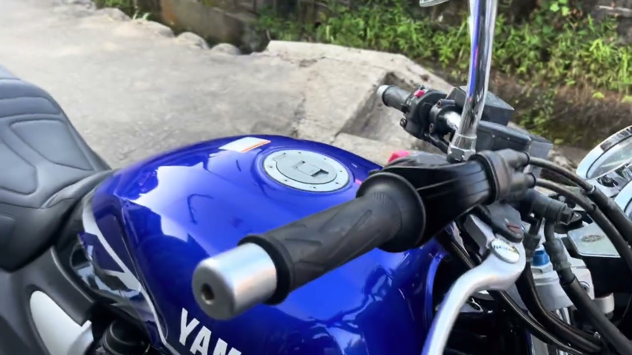 XJR1300　BLUE