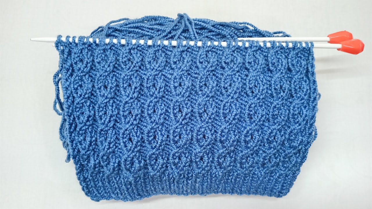 Beautiful Blue Knitting Pattern (Beginner Friendly)