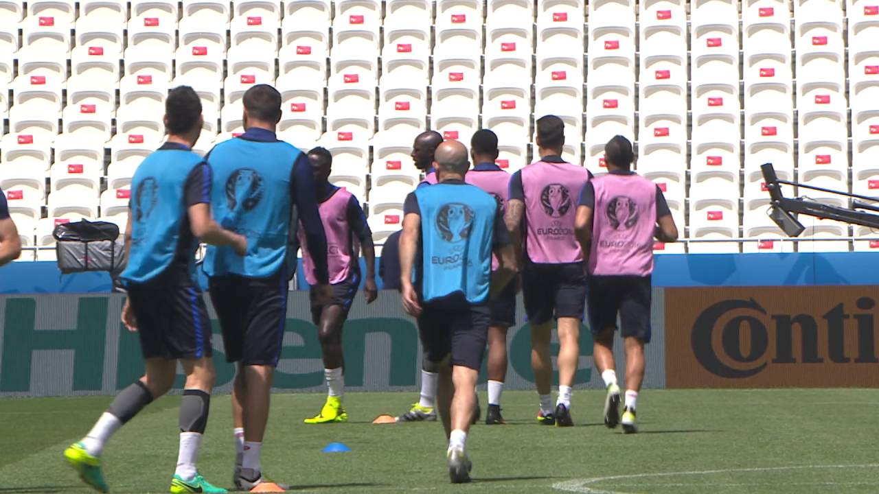 France training in Lyon - 25.06