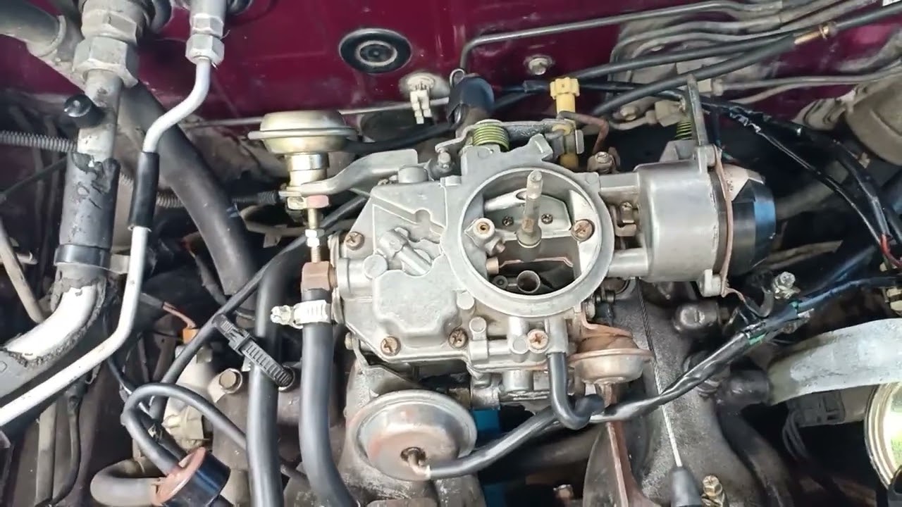 Nissan Sentra Carburetor auto choke & cold start screw functions.