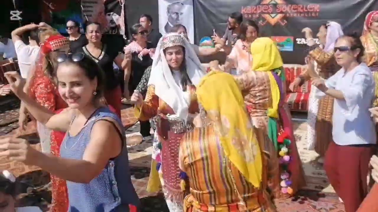  BAŞKAN YILDIZ VE KIYMETLİ EŞİ  SÜPRİZ NİŞAN MERASİMİNE KATILDI.GELİNE KINA YAKILDI.Haber/İsa ÇAKICI