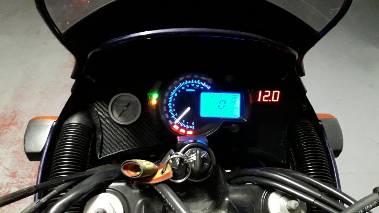 Kawasaki kle 500. Presentando el panel de instrumentos. koso