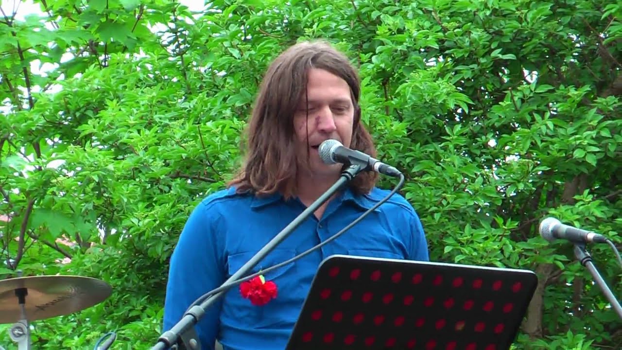 Acoustica- Immer lebe die Sonne (1. Mai 2010 incl. Kampfrede von Jugendfreund Kerthy)