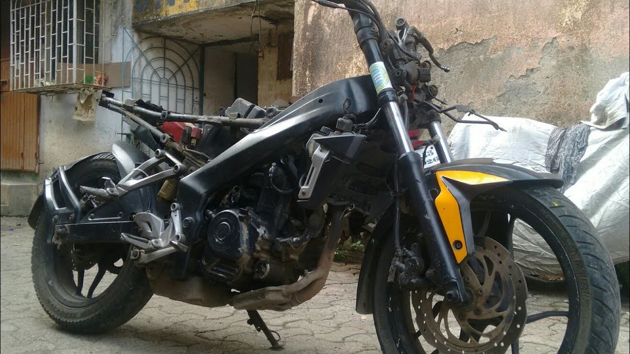 How to remove body parts of Pulsar NS 200