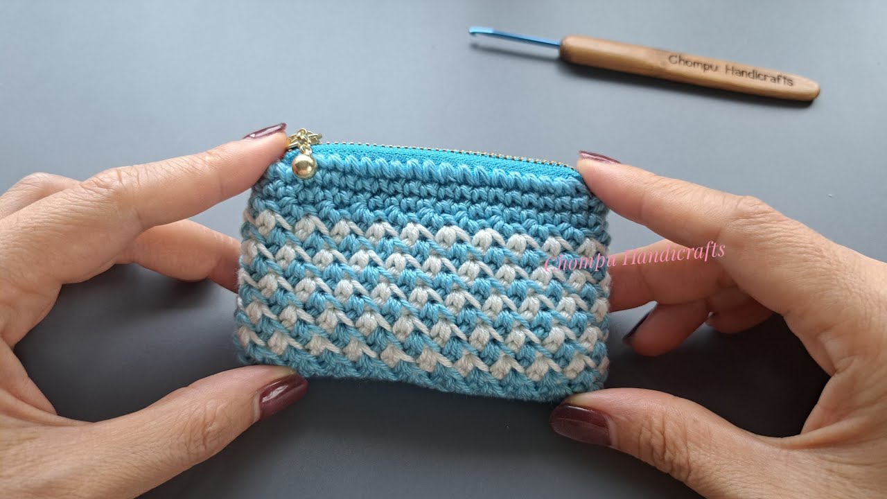 So Cool! DIY crochet mini zip purse. Step by Step.