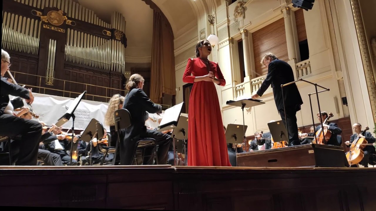 Patricia Janečková: Frühlingsstimmen - Johann Strauss II - Obecní dům Smetana Hall Prague 27 12 2019