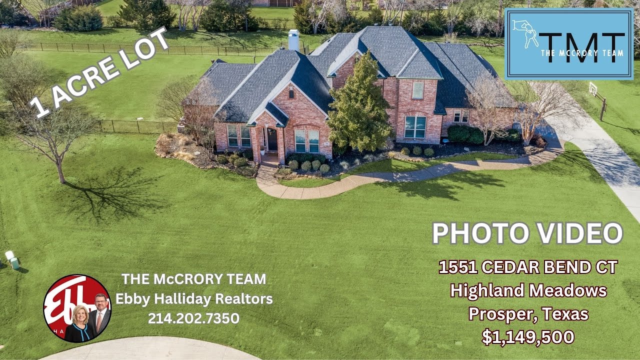 Your Slice Of Texas!! Hard To Find 1 Acre Home With Farmhouse Flair.