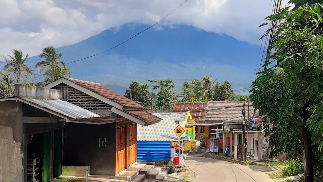 Darisini Terlihat Jelas Gunung Tertinggi Di Banten