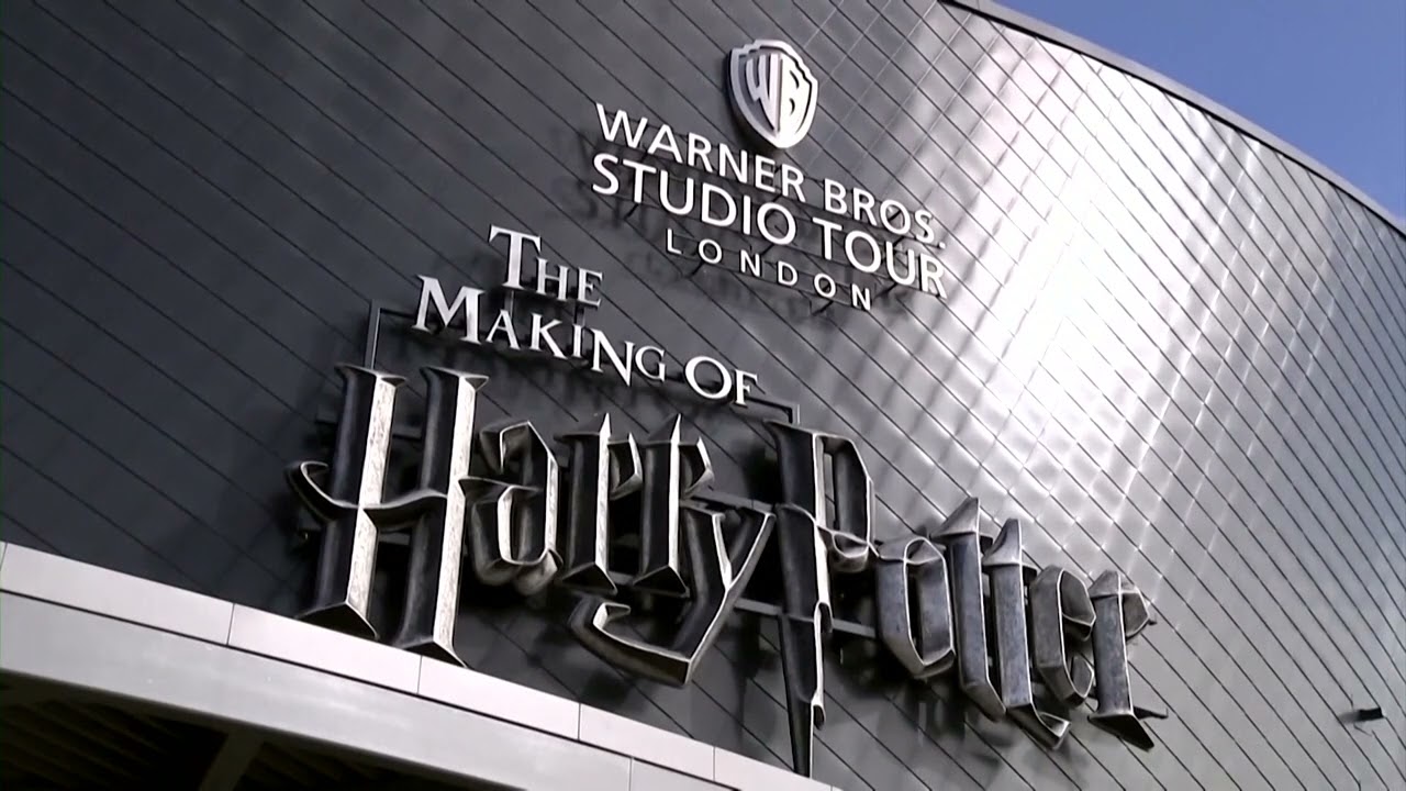 Netflix to buy Warner Bros Discovery's studios, streaming unit | REUTERS